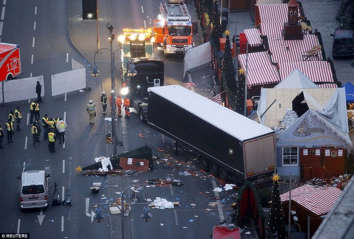 Fingerprints of suspect in deadly Berlin attack found on door of truck